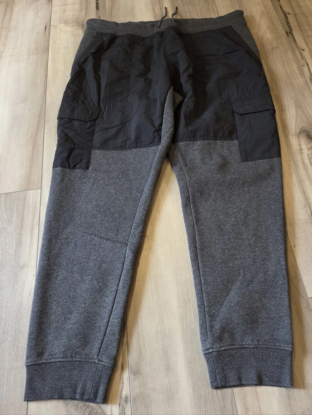 The North Face Men's Gray & Black Mixed-Material Joggers